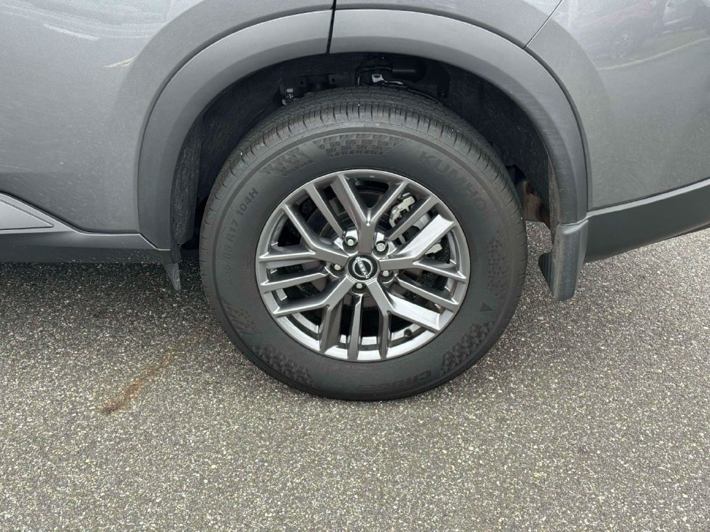 Used 2026 Nissan Rogue S AWD/4WD image 12
