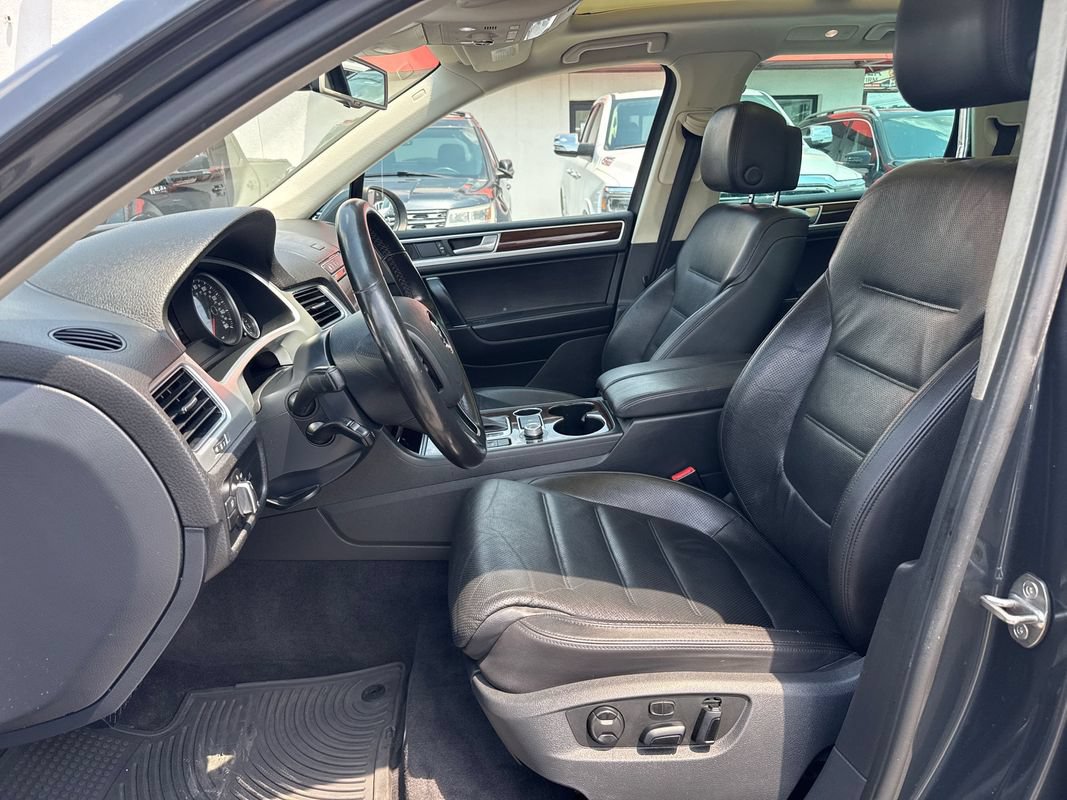 Used 2016 Volkswagen Touareg VR6 AWD/4WD image 15