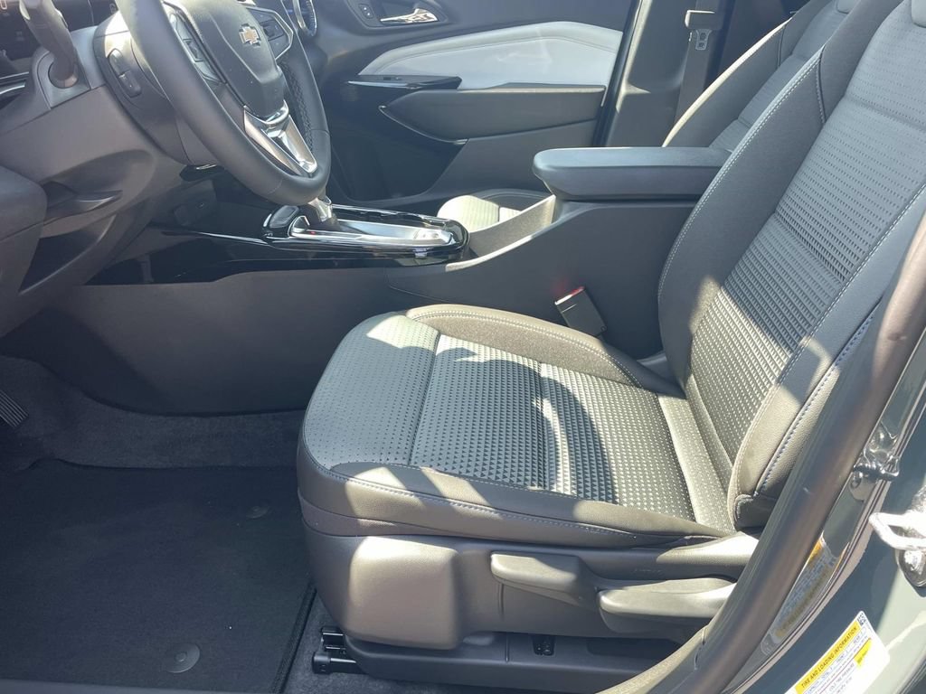 New 2026 Chevrolet Trax LT w/ Driver Confidence Package FWD image 15