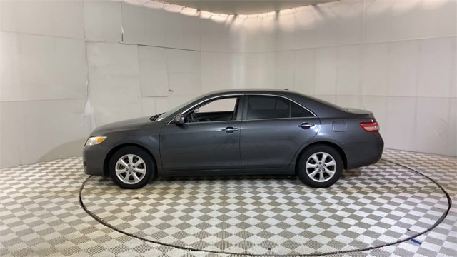 Used 2011 Toyota Camry LE image 5