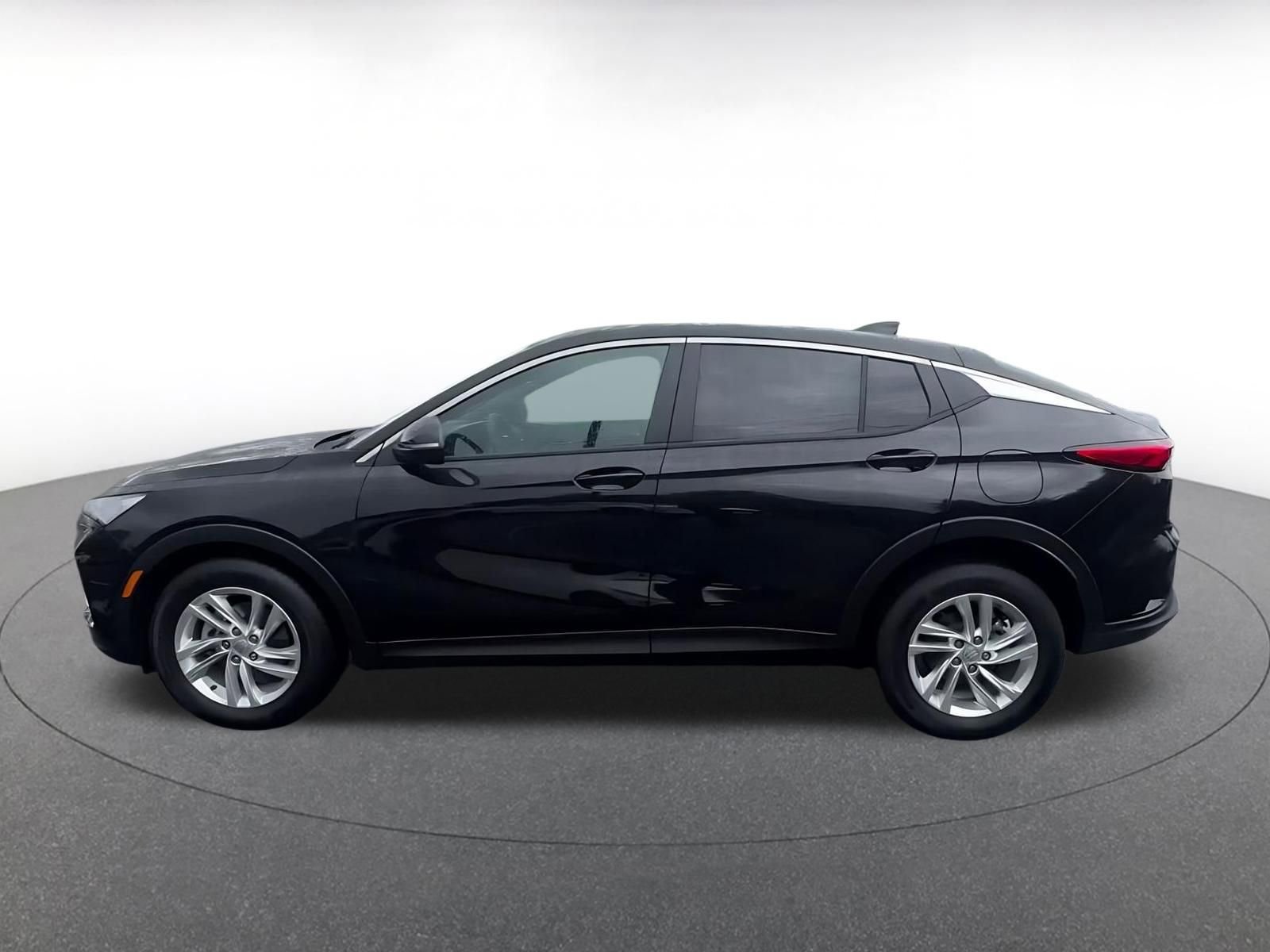 Used 2025 Buick Envista Preferred image 9