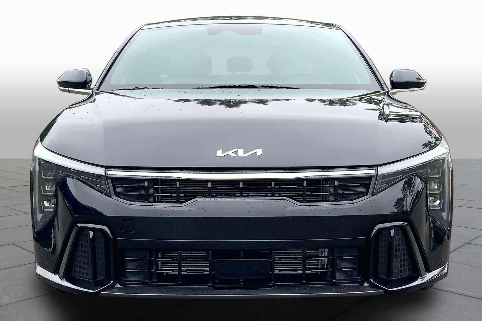 Used 2025 Kia K4 GT-Line w/ GT-Line Premium Package FWD image 4