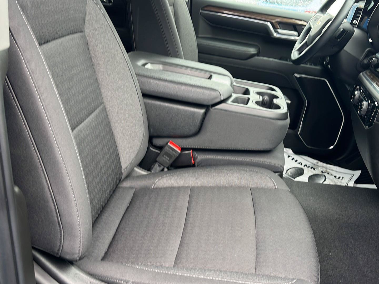 Used 2024 Chevrolet Silverado 1500 LT AWD/4WD image 30