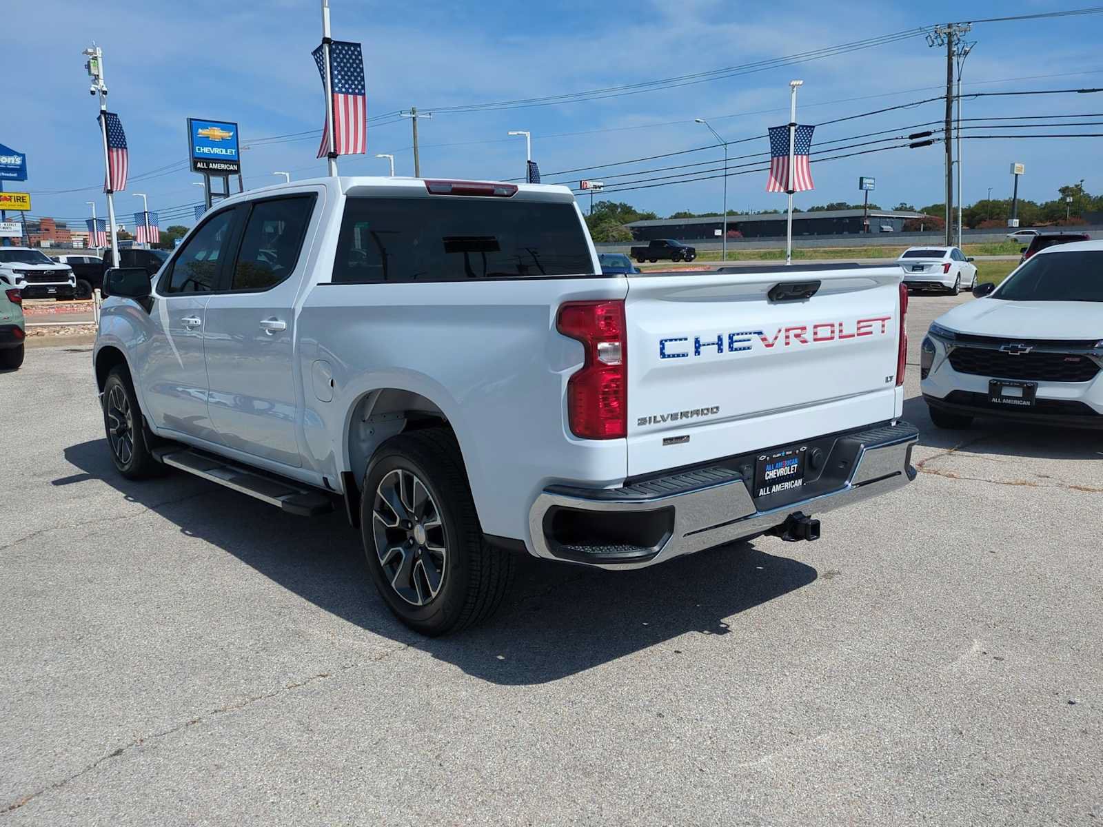 Used 2023 Chevrolet Silverado 1500 LT RWD image 6