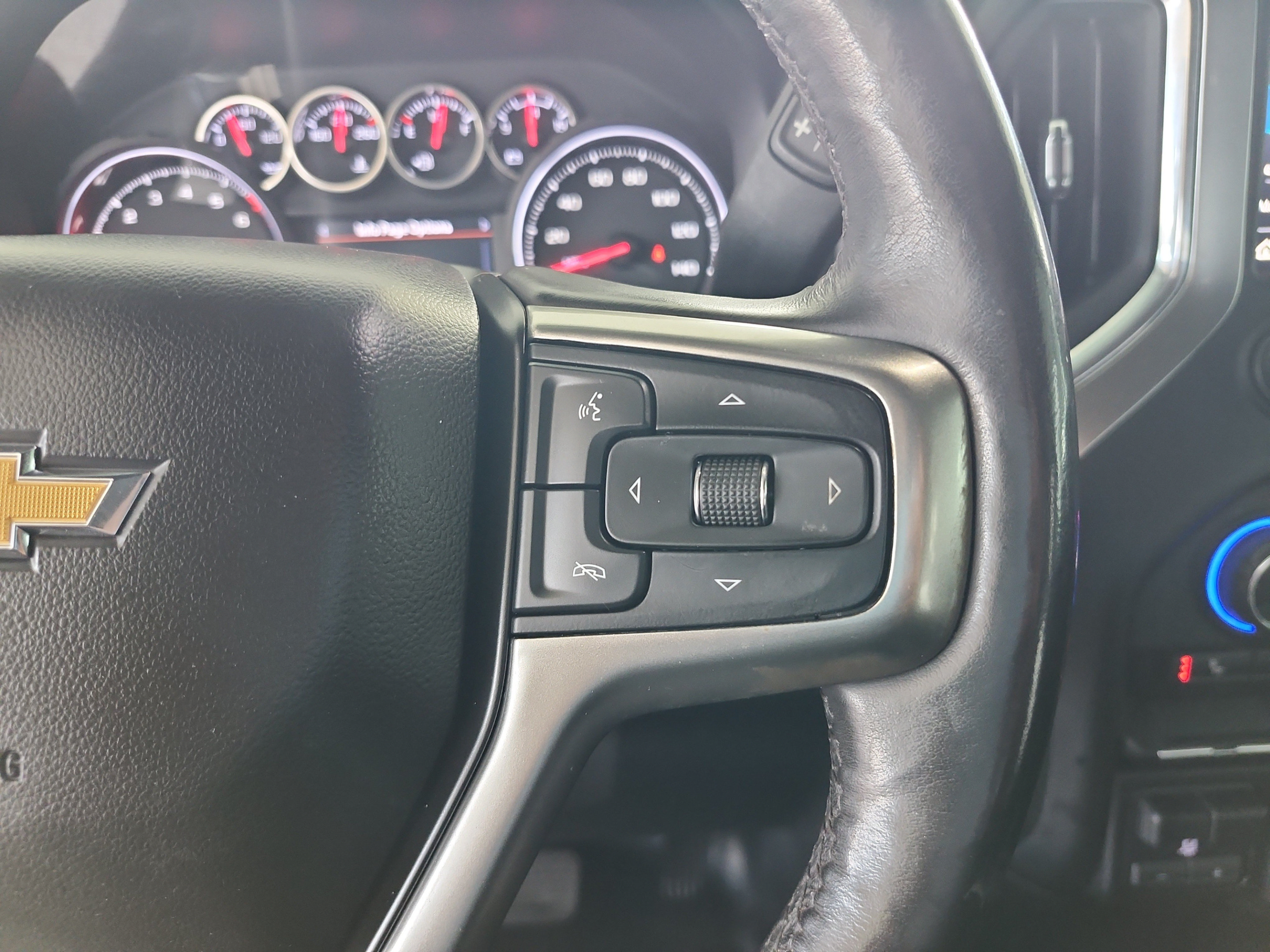 Used 2020 Chevrolet Silverado 1500 LT w/ All-Star Edition RWD image 28