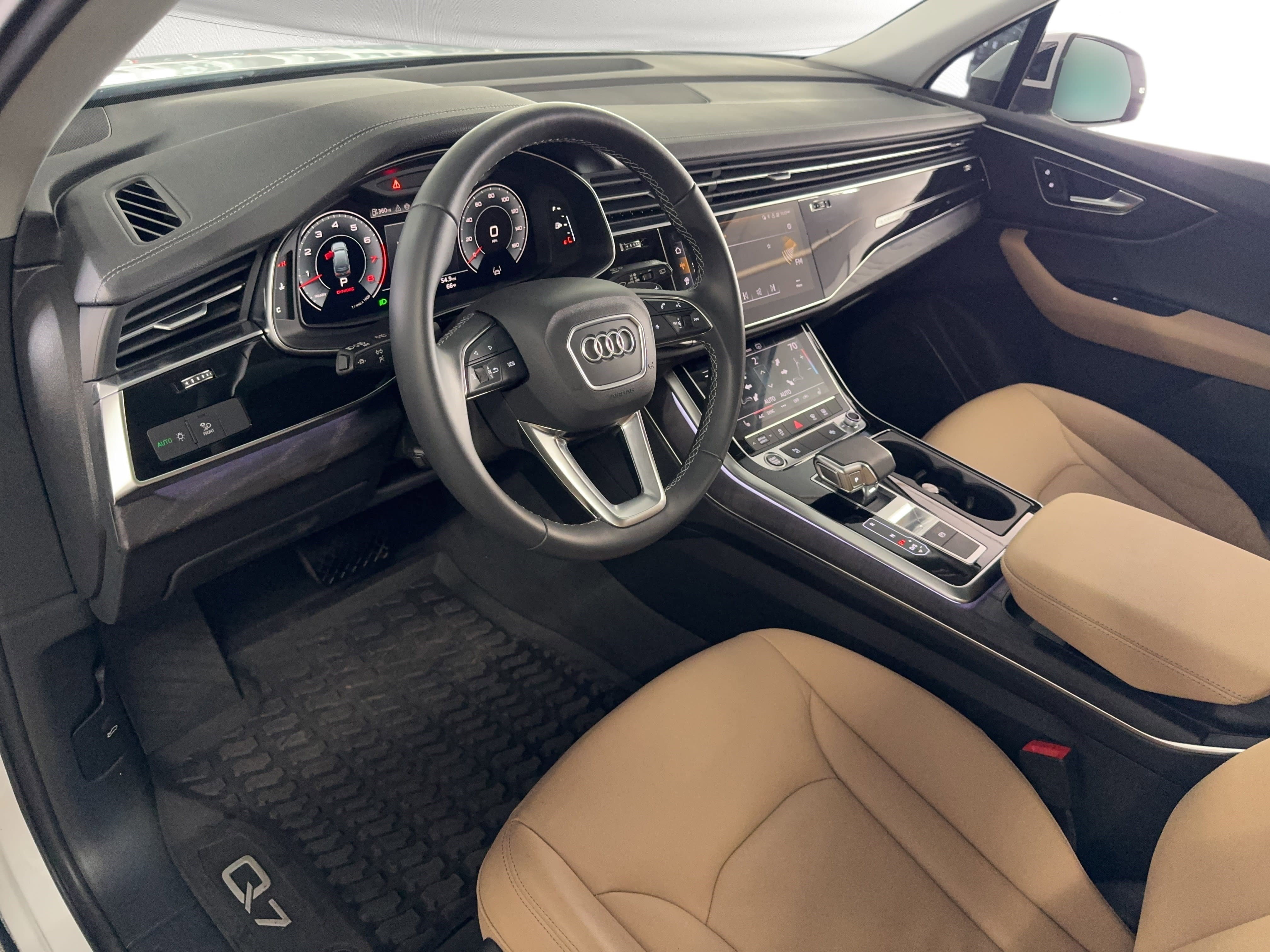 Used 2025 Audi Q7 3.0T Premium w/ Convenience Package image 4