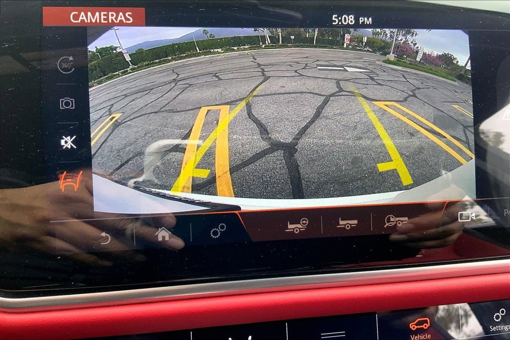 Used 2021 Land Rover Range Rover SV Autobiography Dynamic image 28