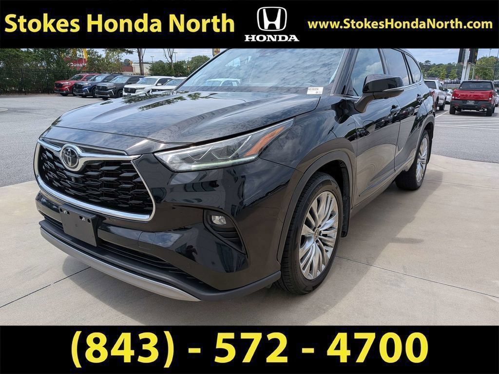 Used 2023 Toyota Highlander Platinum FWD image 5