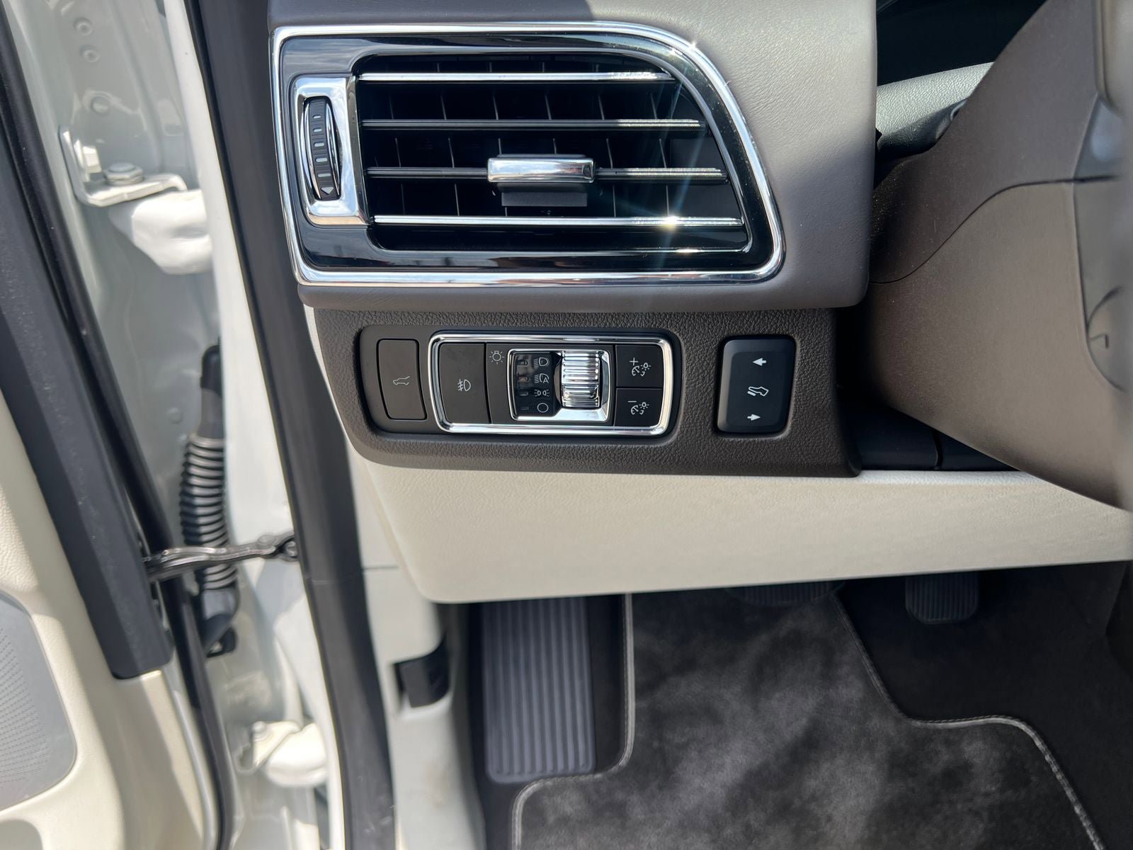 Used 2024 Lincoln Navigator Black Label AWD/4WD image 20