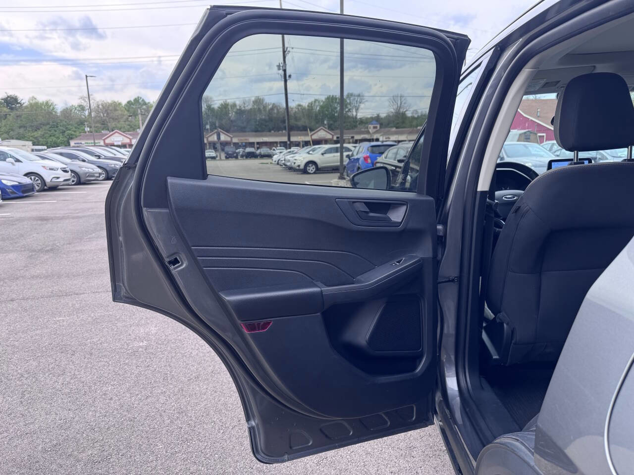 Used 2022 Ford Escape SE w/ SE Sport Appearance Package AWD/4WD image 13