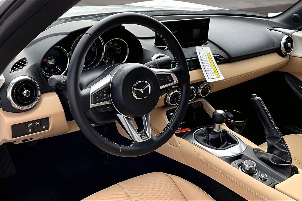 New 2026 MAZDA MX-5 Miata RF Grand Touring RWD image 10