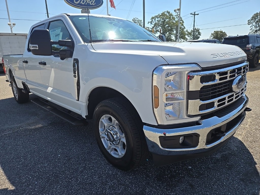 New 2026 Ford F250 2WD Crew Cab Super Duty image 3
