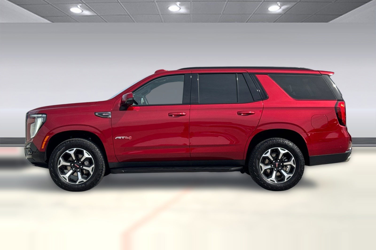 Used 2025 GMC Yukon AT4 AWD/4WD image 7