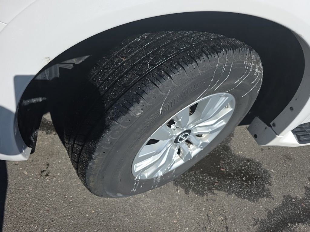 Used 2023 Nissan Armada SV image 8