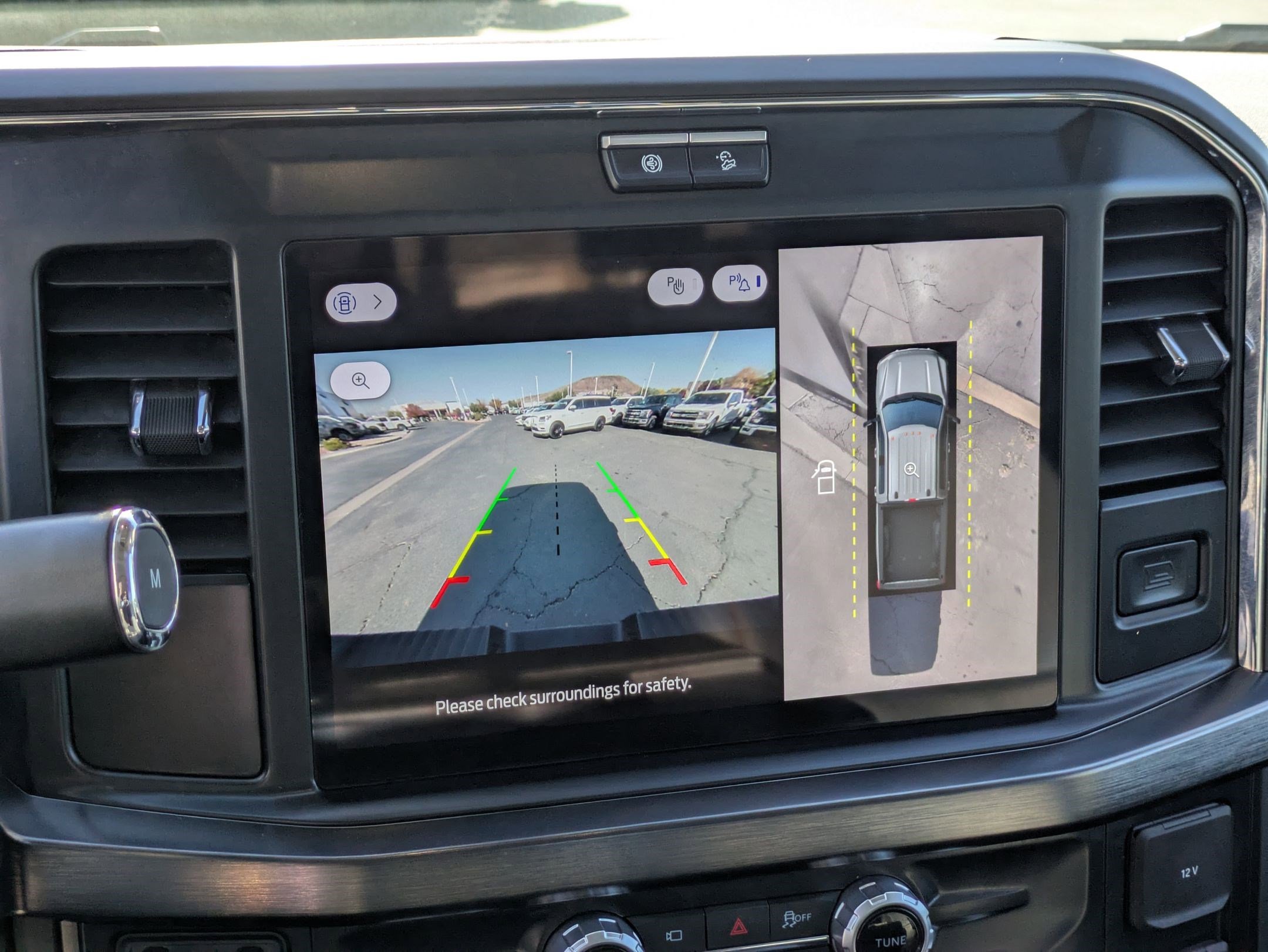 Used 2025 Ford F350 Lariat image 26