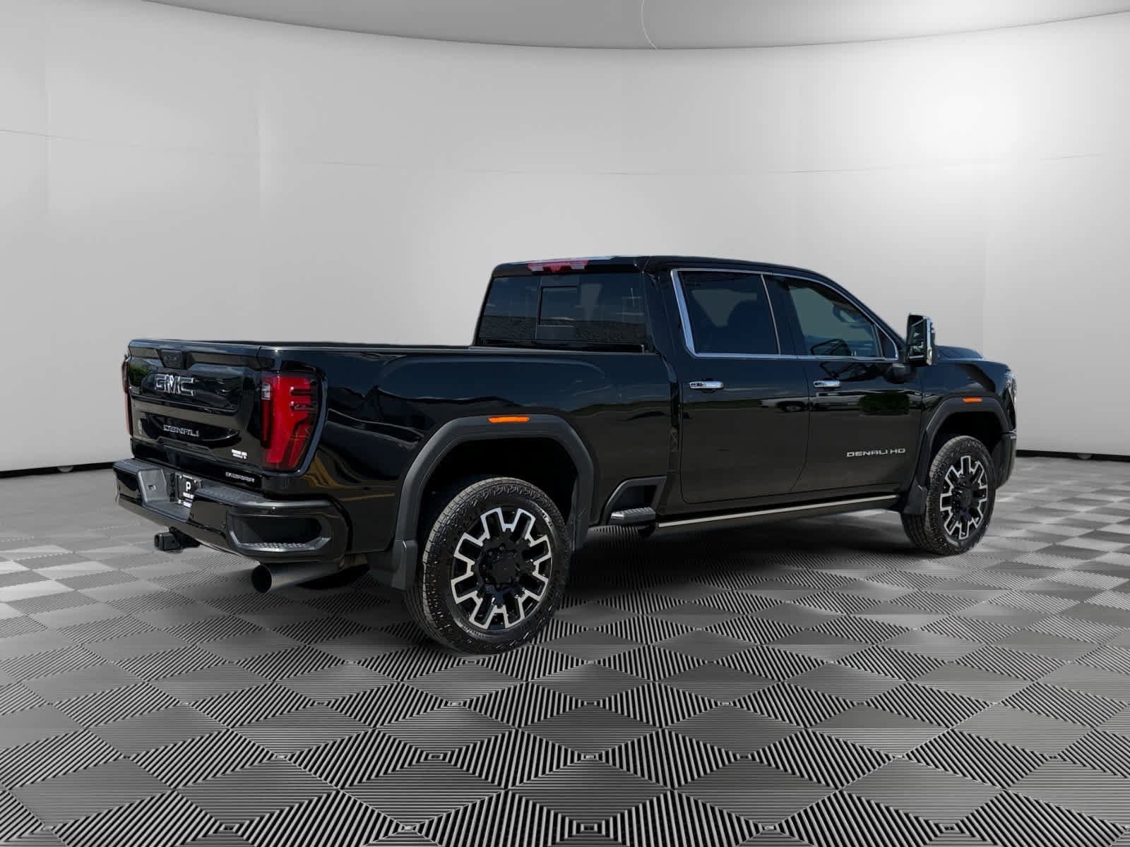 Used 2025 GMC Sierra 2500 Denali Ultimate AWD/4WD image 5