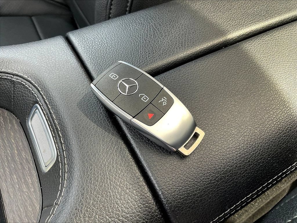 Used 2020 Mercedes-Benz GLS 450 4MATIC image 36