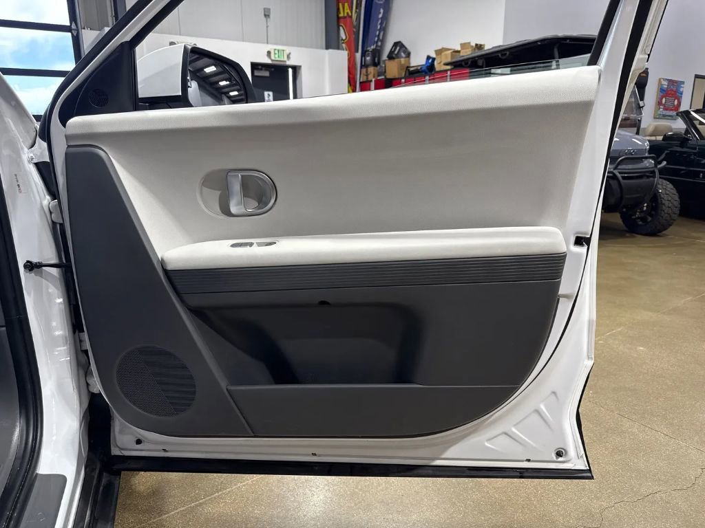 Used 2024 Hyundai Ioniq 5 SE image 19