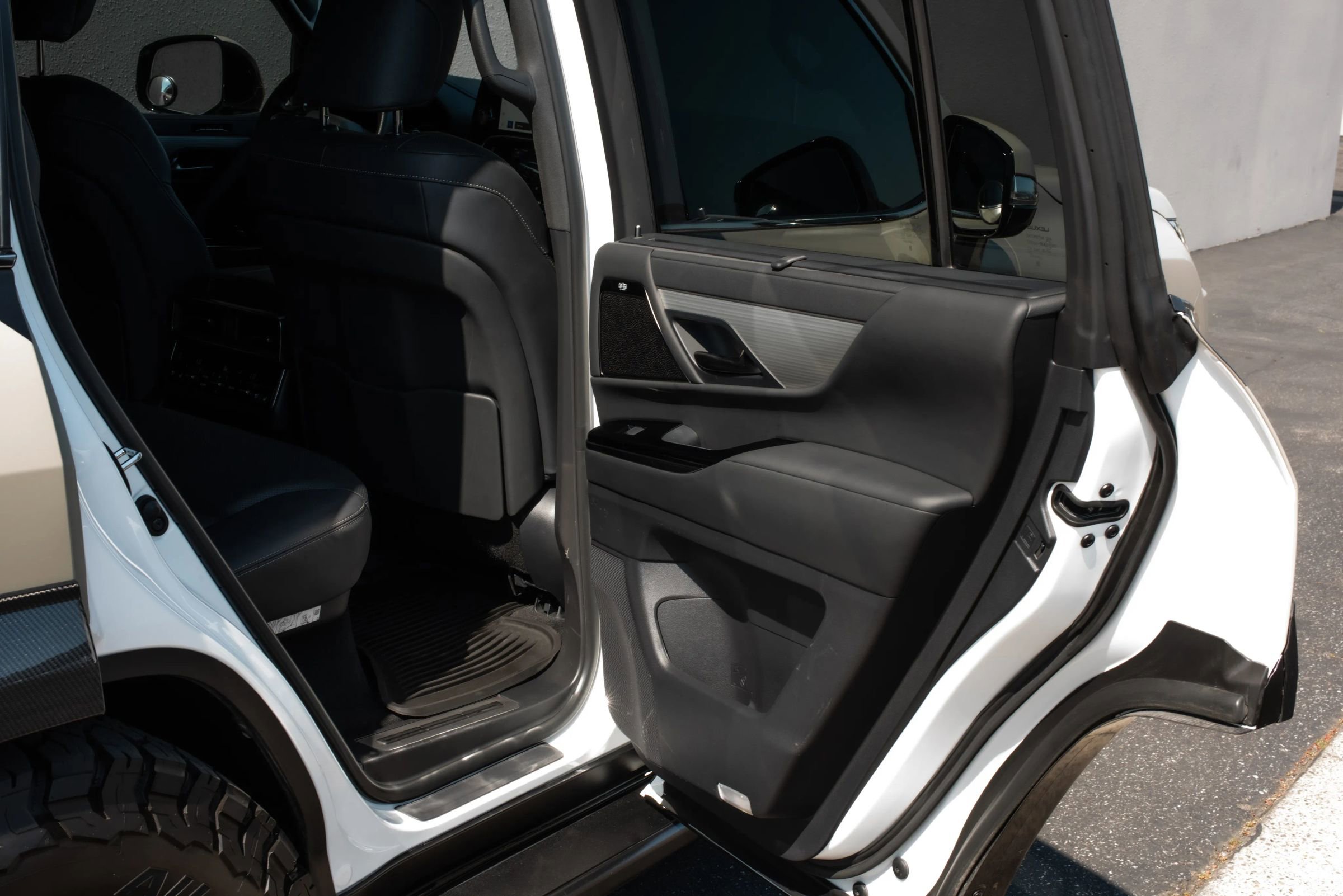 Used 2024 Lexus LX 600 F Sport AWD/4WD image 27