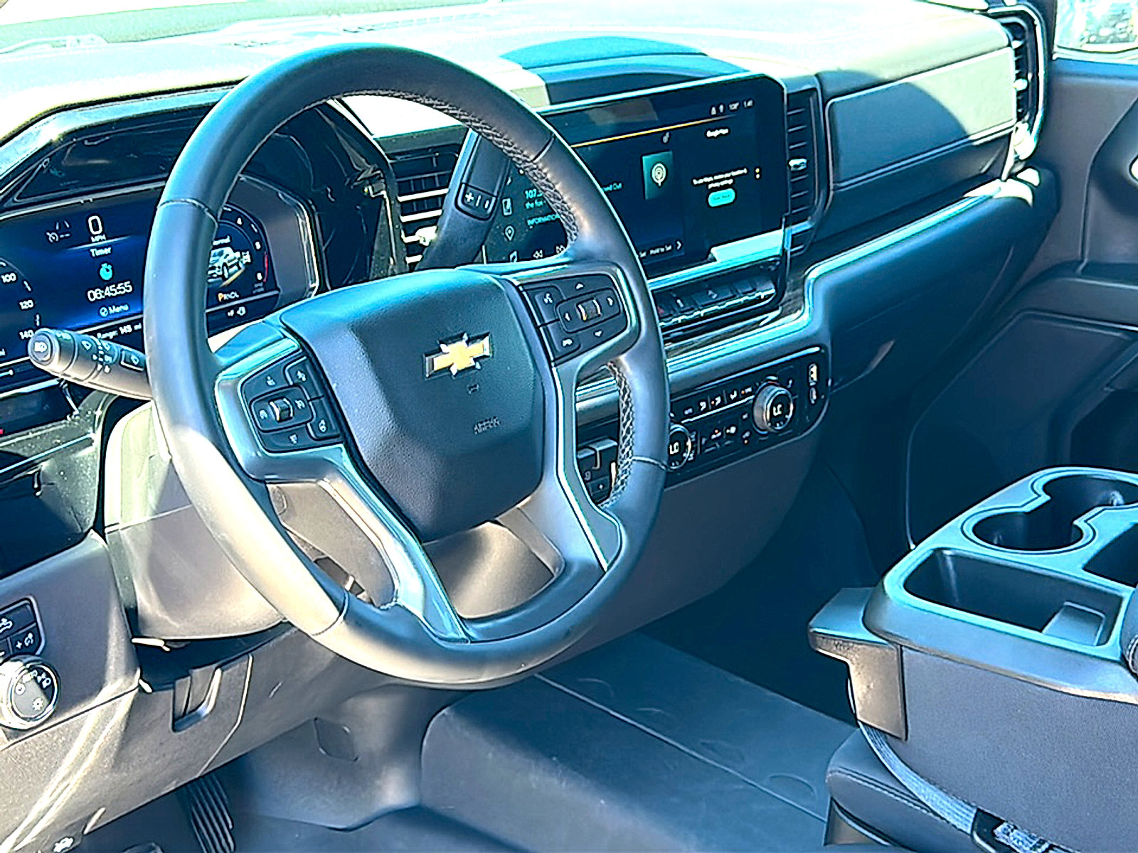 Used 2023 Chevrolet Silverado 1500 LT w/ Z71 Off-Road Package AWD/4WD image 12