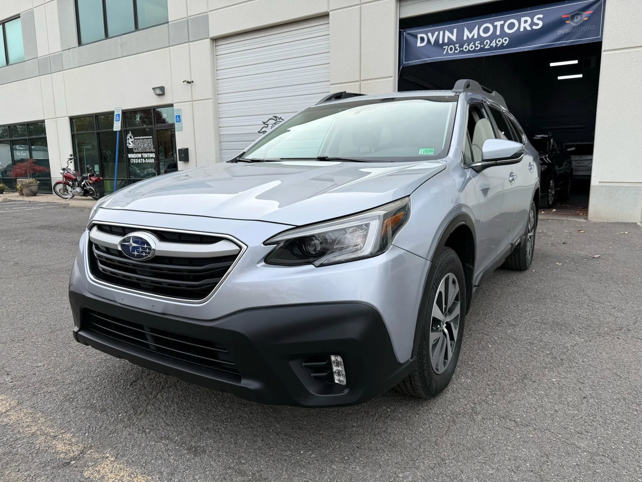 Used 2020 Subaru Outback Premium image 5