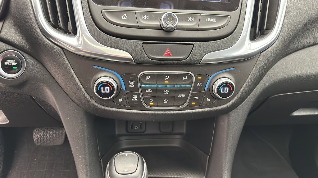 Used 2018 Chevrolet Equinox LT w/ Sun & Infotainment Package AWD/4WD image 20