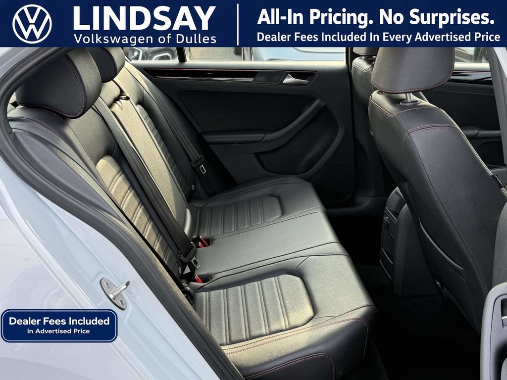 Used 2017 Volkswagen Jetta GLI FWD image 13
