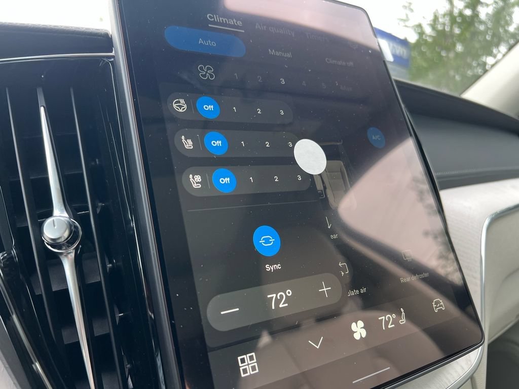 New 2027 Volvo XC60 B5 Ultra AWD/4WD image 18