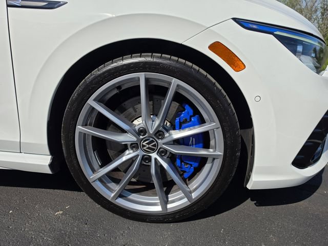 Used 2024 Volkswagen Golf R AWD/4WD image 4