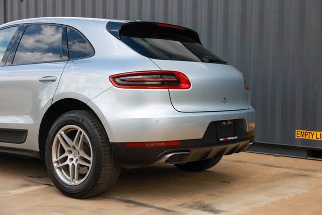 Used 2017 Porsche Macan AWD/4WD image 35