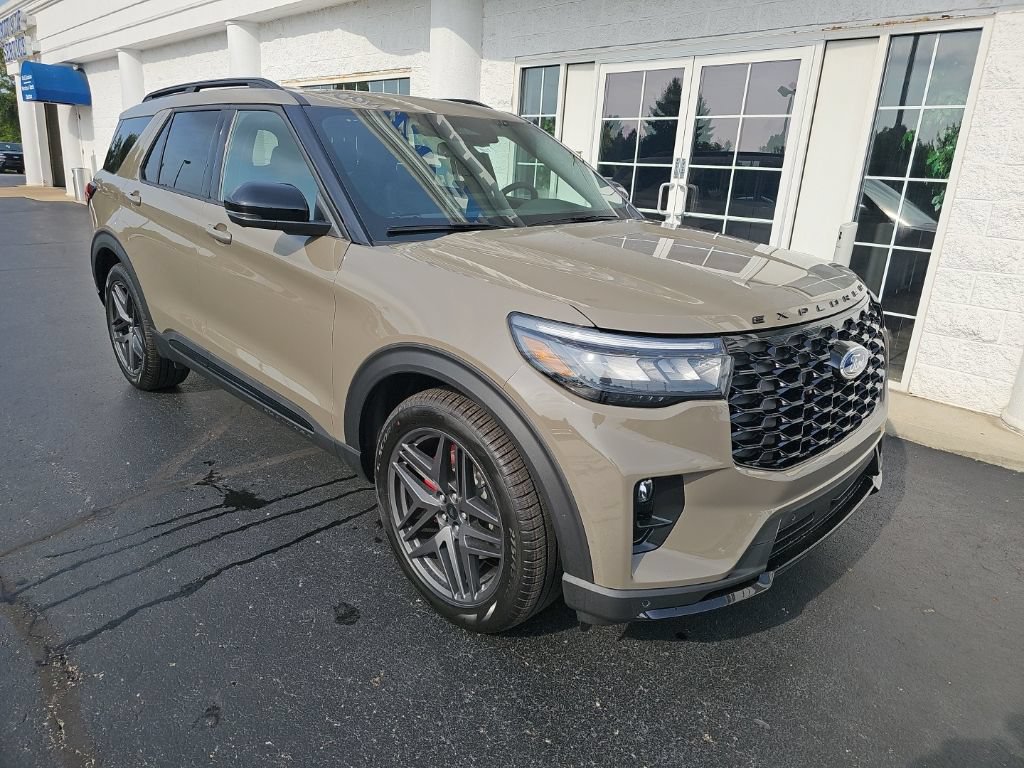 New 2026 Ford Explorer ST w/ Sun And Sound Package AWD/4WD image 2