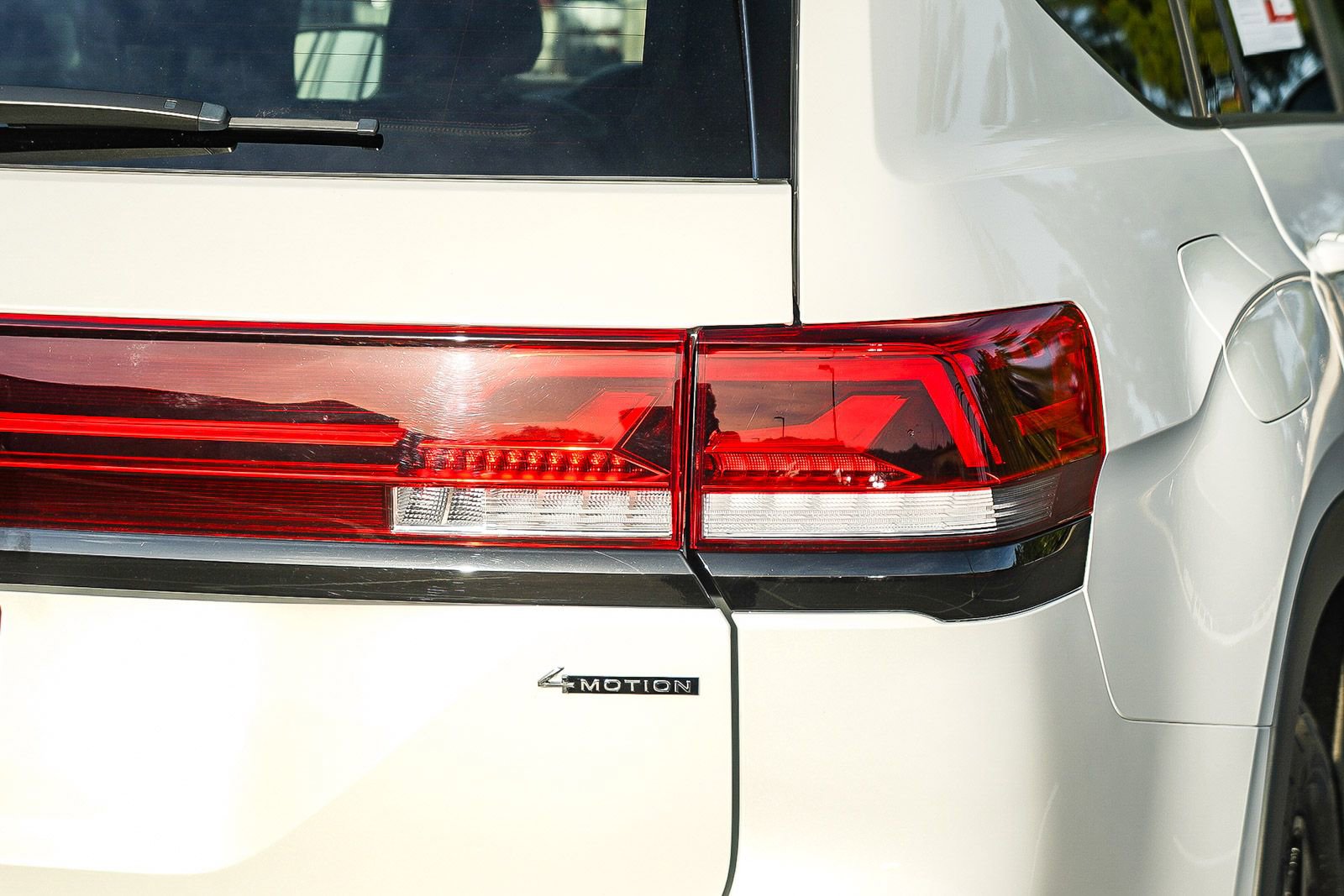 Used 2024 Volkswagen Atlas Peak Edition SEL AWD/4WD image 8