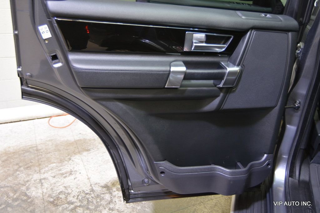 Used 2016 Land Rover LR4 HSE image 9
