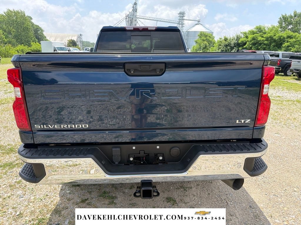 Used 2022 Chevrolet Silverado 3500 LTZ w/ LTZ Plus Package AWD/4WD image 4