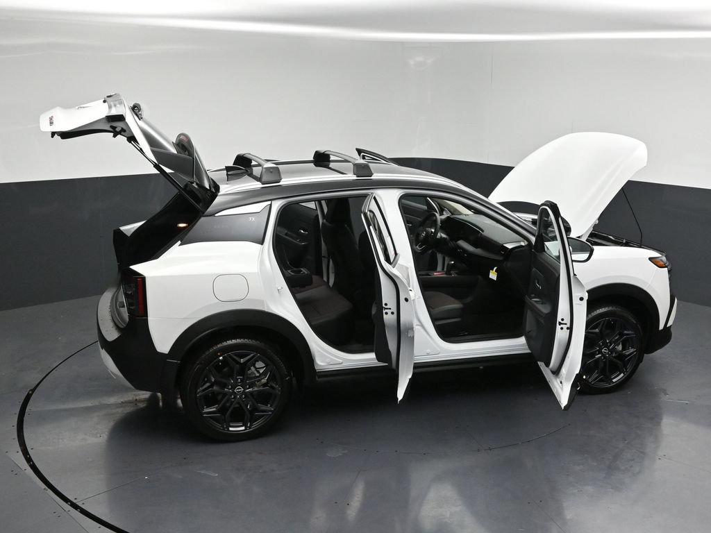 New 2026 Nissan Kicks SR AWD/4WD image 30
