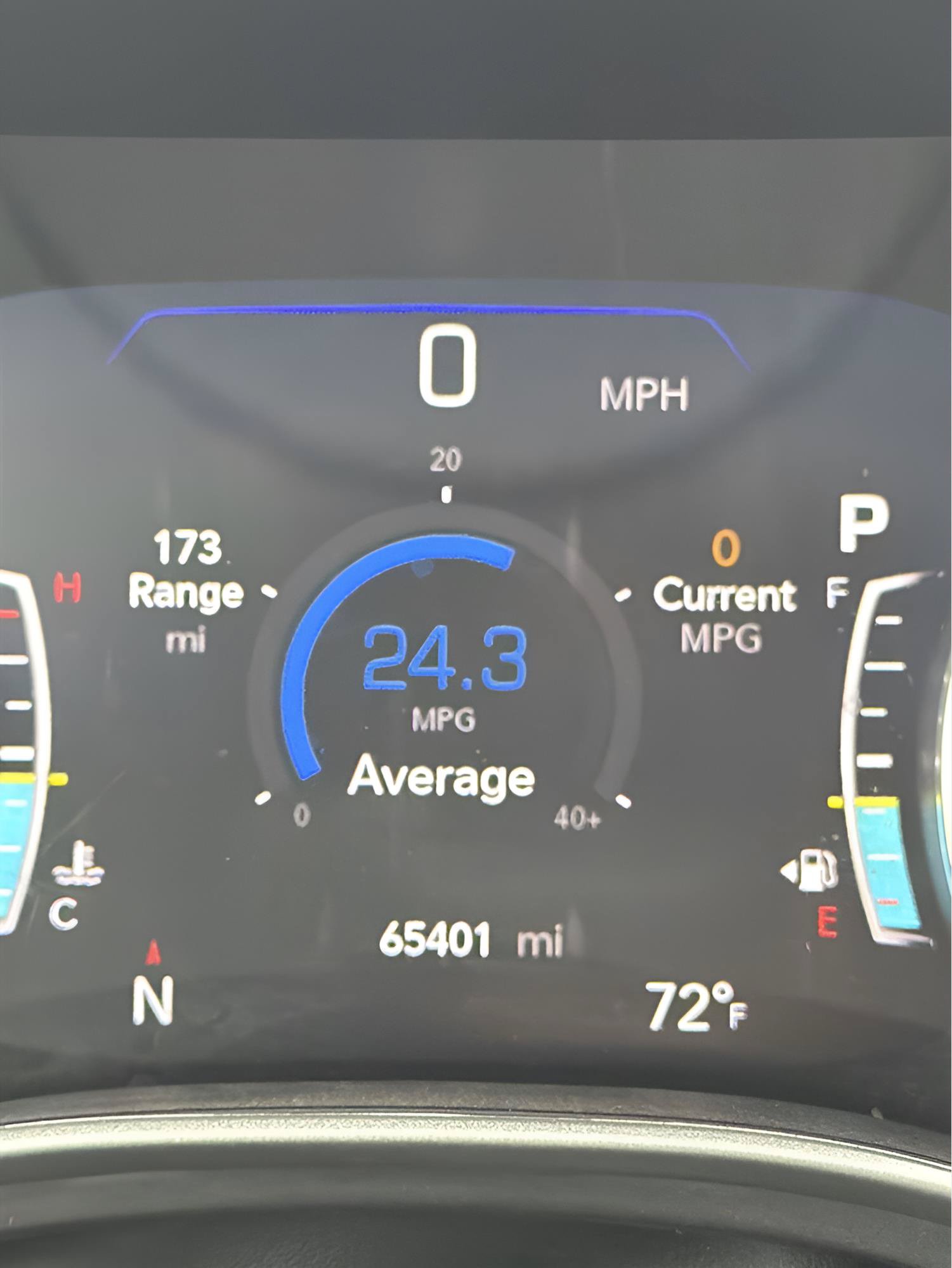 Used 2023 Chrysler Pacifica Touring-L AWD/4WD image 11