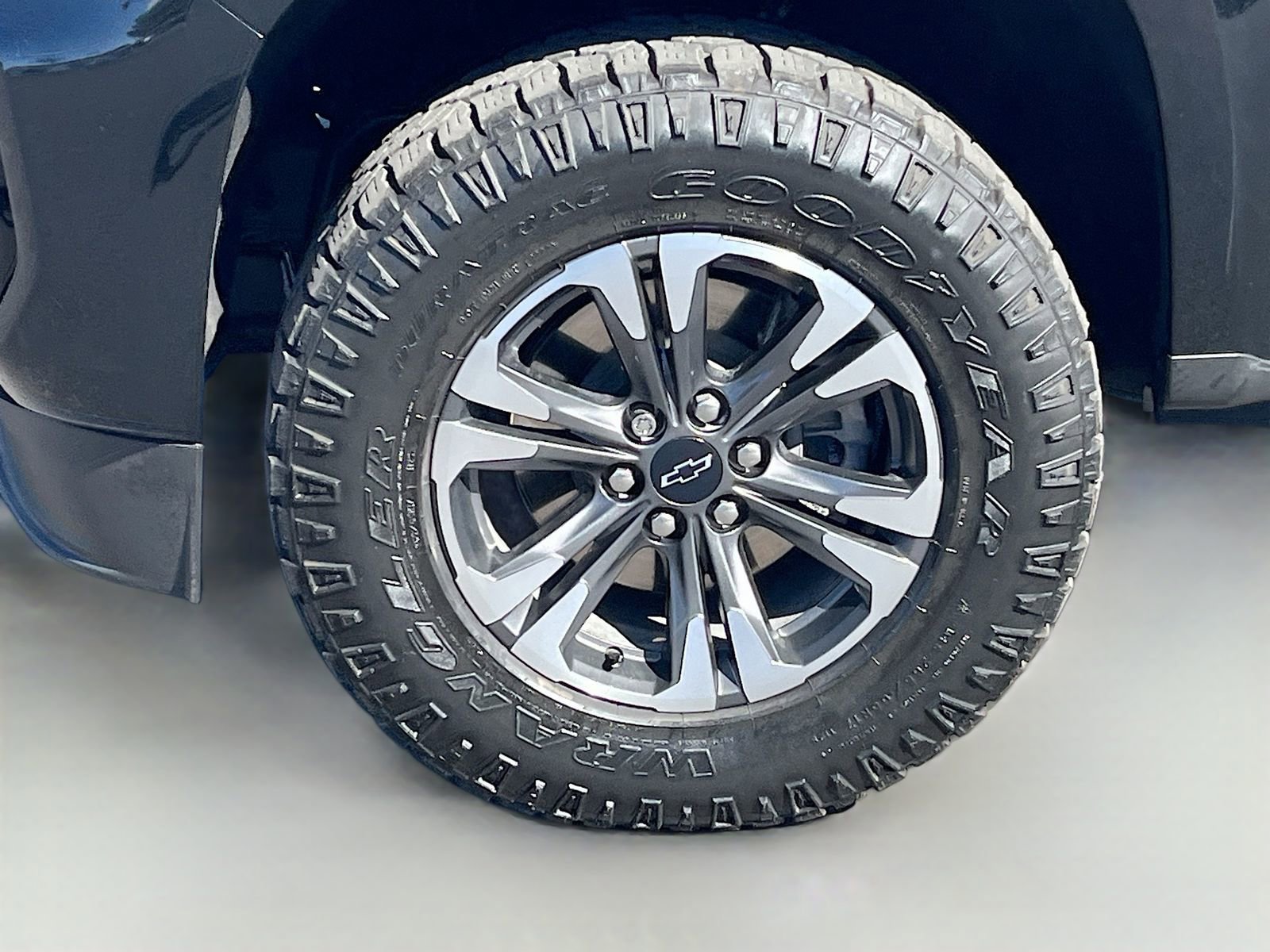 Used 2022 Chevrolet Colorado Z71 AWD/4WD image 30
