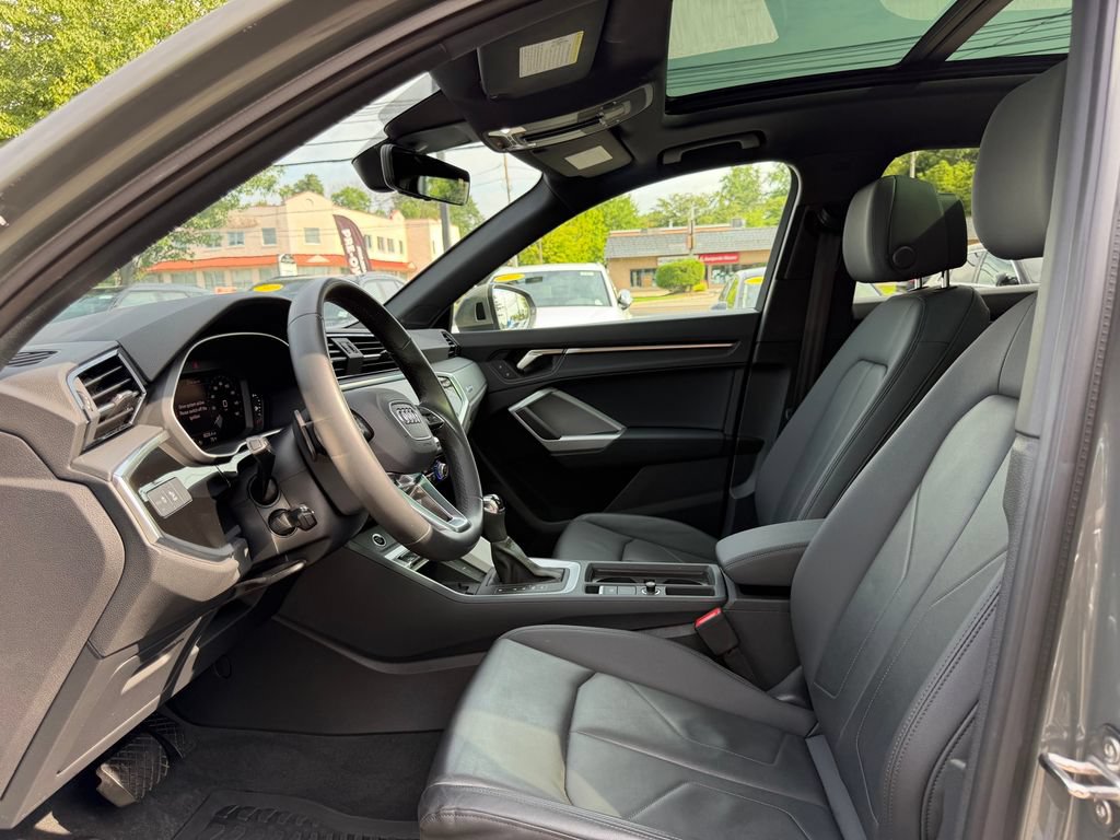 Used 2024 Audi Q3 2.0T Premium AWD/4WD image 16