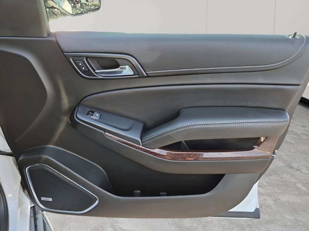 Used 2018 GMC Yukon XL SLE w/ SLE Value Package image 13