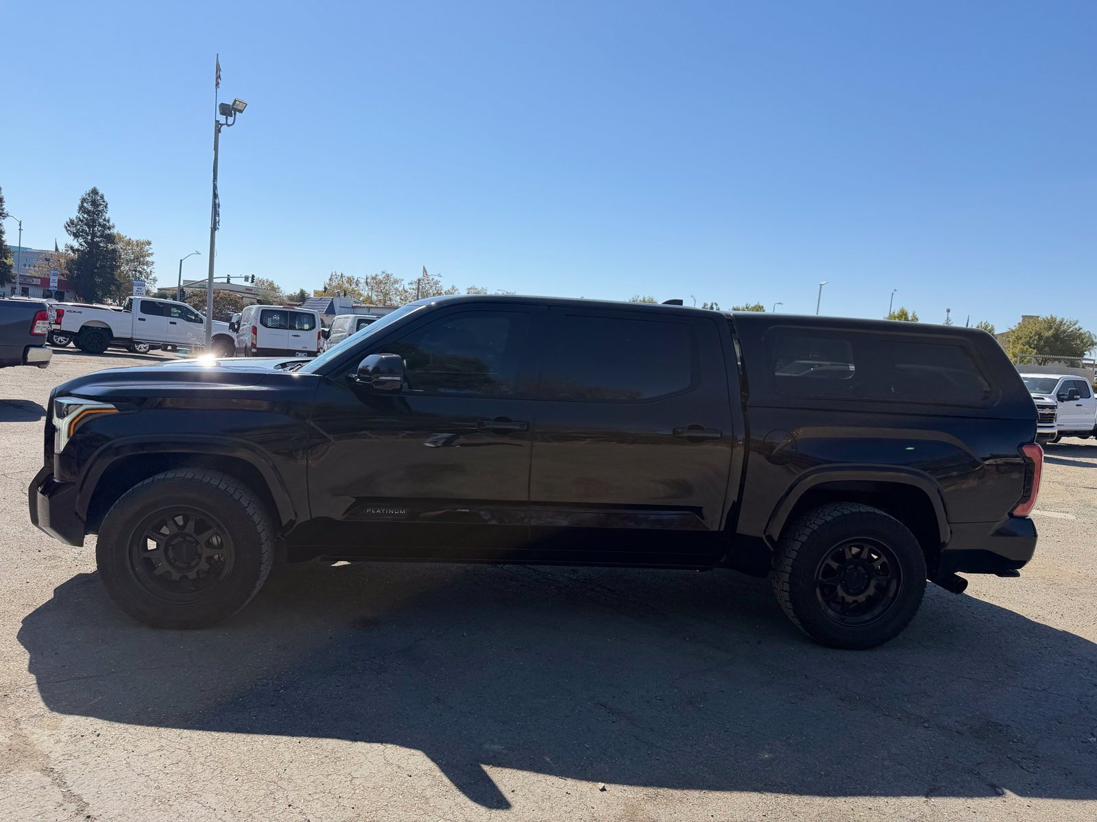Used 2024 Toyota Tundra Platinum AWD/4WD image 2