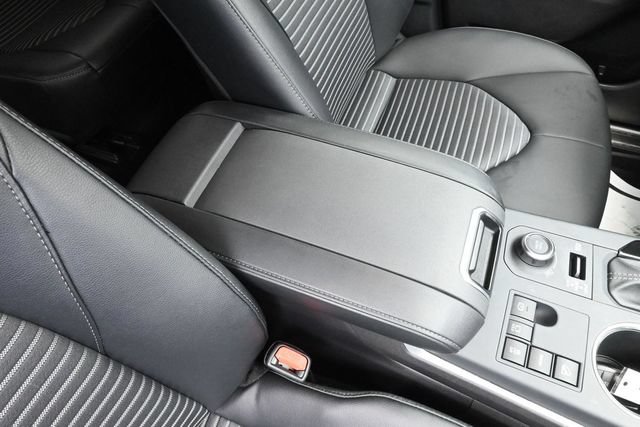 Used 2025 Toyota Highlander XSE AWD/4WD image 37