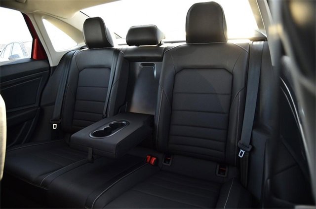 Certified 2024 Volkswagen Jetta SE w/ Panoramic Sunroof Package image 23