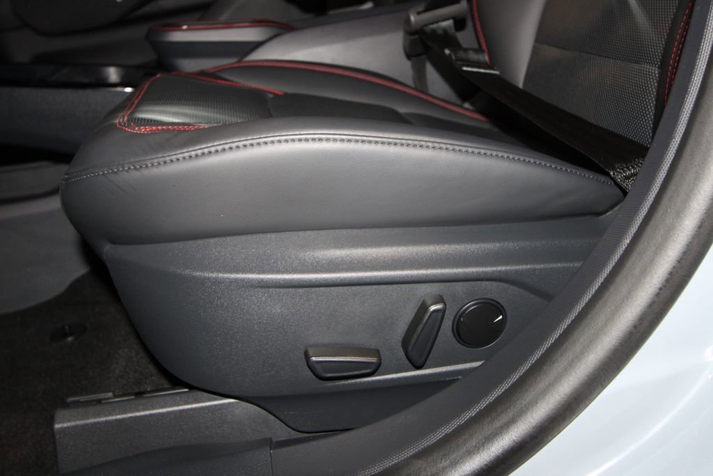 Used 2025 Ford Mustang Mach-E Premium w/ Sport Appearance Package AWD/4WD image 7