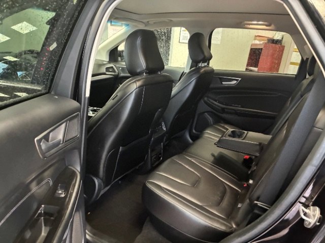 Used 2020 Ford Edge Titanium AWD/4WD image 24