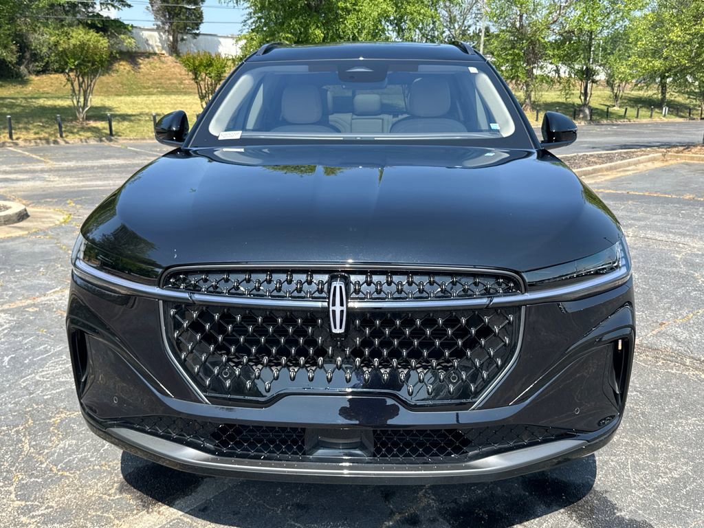 Used 2025 Lincoln Nautilus Reserve w/ Jet Appearance Package AWD/4WD image 3