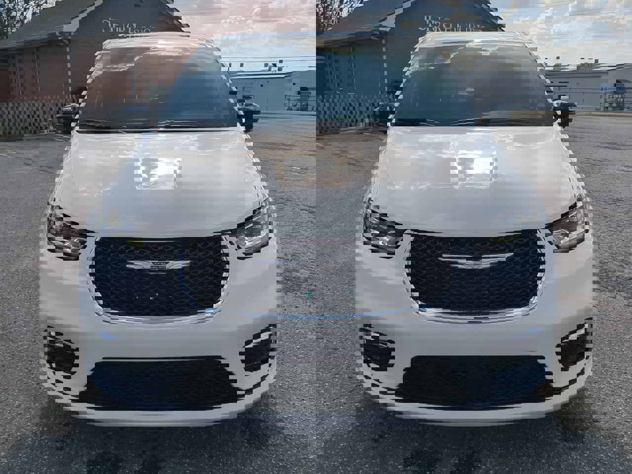 New 2026 Chrysler Pacifica Select image 7