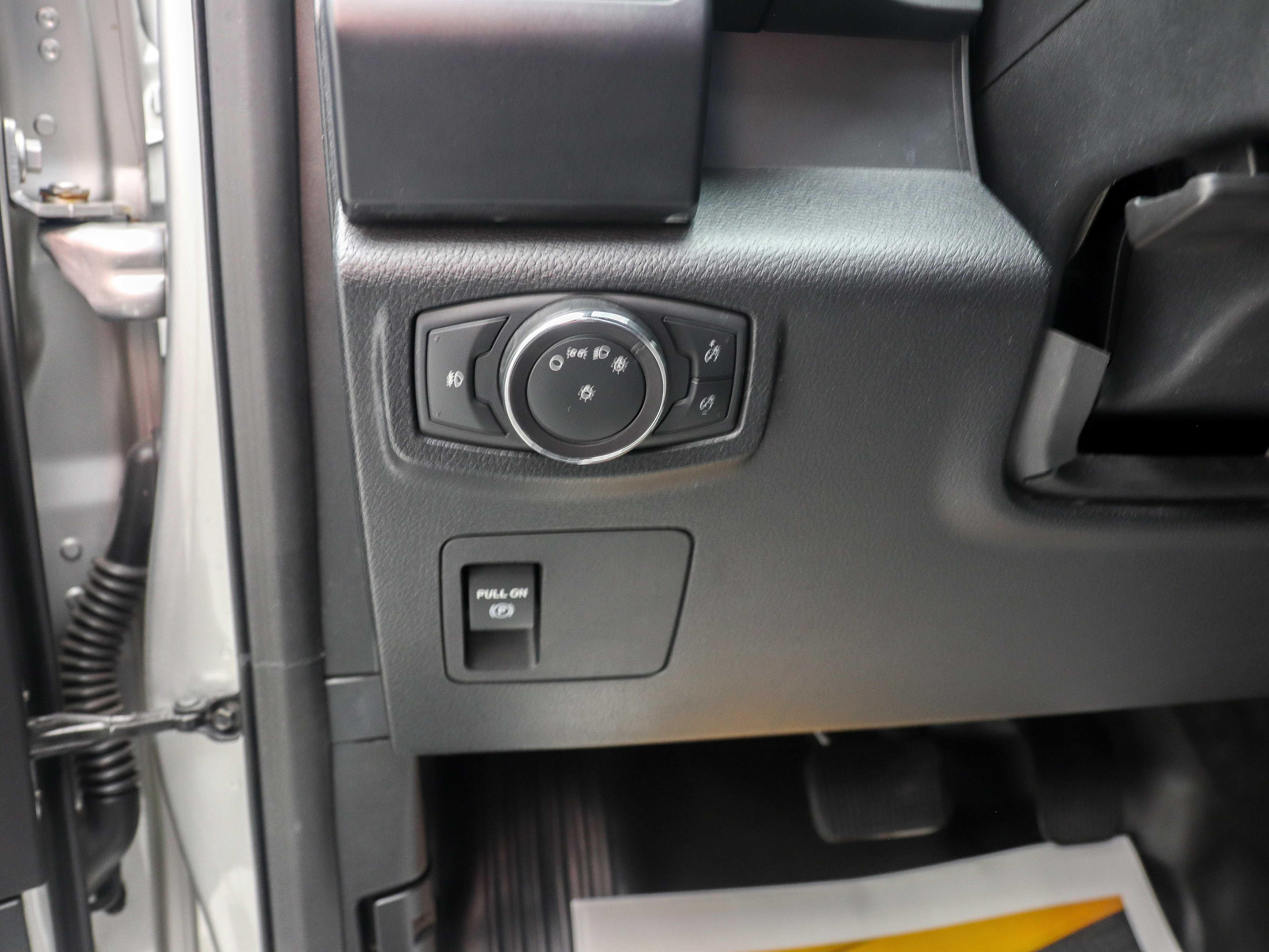 Used 2018 Ford Expedition Max XL AWD/4WD image 30