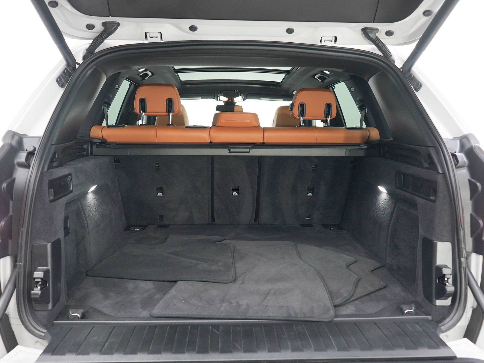 Used 2022 BMW X5 xDrive40i AWD/4WD image 9