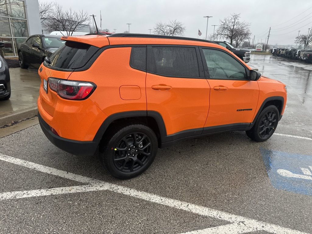 New 2026 Jeep Compass Latitude AWD/4WD image 30