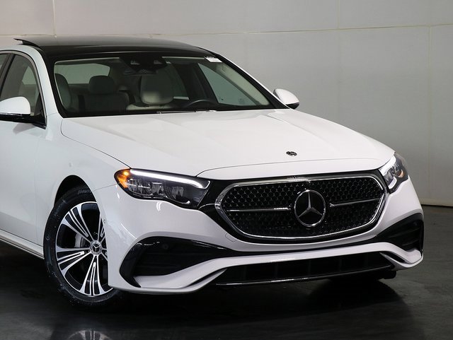 Used 2024 Mercedes-Benz E 350 4MATIC Sedan image 6